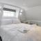 Master accommodation suite 4 attic room