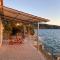 Sea House Kitries