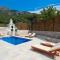 Villa Latina 2