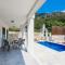 Villa Latina 2