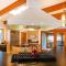 Luxury Beachfront Penthouse Walk to the Beach Restaurants Entertainment