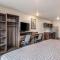 WoodSpring Suites Linden