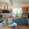 HANA Luxury apartment with sea view