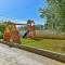 HACIENDA MIA with yacuzzi,BBQ , free parking