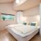 Resort 1 Surfers Residence E 137