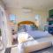 Exquisite Pont de Val Riverside Escape Apartment - Parys