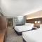 Holiday Inn Express Hotel & Suites Louisville East, an IHG Hotel - Луисвилл