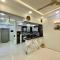 ZAHA Vacation Home 3 - Elegant & Spacious 2 br family apt, Shahrah e Faisal - Carachi