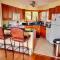 C3 Crawford Ridge Townhome with Mt Washington views - just a short walk from ski lodge and slopes - Carroll