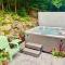 E5 Beautiful Bretton Woods slopeside home amazing views of Mount Washington Hot Tub AC