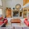 H5 Luxurious StoneHill Townhome with magnificent ski slopes view, hot tub!