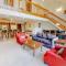 H5 Luxurious StoneHill Townhome with magnificent ski slopes view, hot tub!