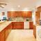 H5 Luxurious StoneHill Townhome with magnificent ski slopes view, hot tub!
