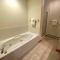 H5 Luxurious StoneHill Townhome with magnificent ski slopes view, hot tub!