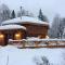 OR Luxury yurt-like home in Bretton Woods with private beach firepit AC fishing and trails