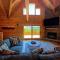 UV Log home with direct Cannon Mountain views Minutes to attractions Fireplace Pool Table AC - 伯利恒