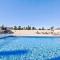 Georges Quinta das Palmeiras, a 2 bedroom apartment in luxury complex, walking distance to town