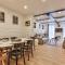 14 Luxury Flat Eiffel Design 1