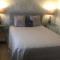 Double room with en-suite. Central for North West - Rainhull