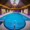 Factors House - A comfy cottage in countryside park with WIFI and access to bar and pool