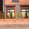 Charming Spacious Apartment, Kidderminster