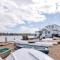 The Boathouse in Felixstowe Ferry - Stunning Waterfront Property - Філікстоу