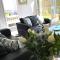2 Bed Villa Sleeps 4 - Wifi Garden Sea Views