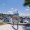 Dolphin, Studio 306, Beach steps away! Pool + WiFi - Ruskin