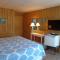 Town & Beach Motel