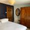 South Lakes Townhouse with Sauna