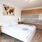 Bild Generous & bright flat - private Parking, daylight bathroom - by