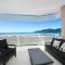 Cairns Luxury Seafront Apartment