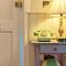 Sparrow Cottage - Westbourne
