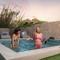 Aegean Breeze Luxury Apartments next to the sea