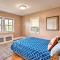 Coastal Abode with Beach Views, Walk to Beach and Bars - Middletown
