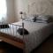 Spacious Central 2 Bedroom Apartment