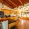 Luxury Riverside Estate - 3BR Home or 1BR Cottage or BOTH - Sleeps 14 - Swim, fish, relax, refresh - أندرسون