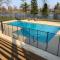 Luxury Riverside Estate - 3BR Home or 1BR Cottage or BOTH - Sleeps 14 - Swim, fish, relax, refresh - أندرسون