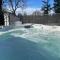 Luxury Riverside Estate - 3BR Home or 1BR Cottage or BOTH - Sleeps 14 - Swim, fish, relax, refresh - أندرسون