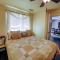 Historic Town Square Bungalow in heart of Brighton