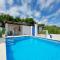 BLU SUITE COTTAGE SUL MARE e SWIMMING POOL - 特里卡塞