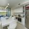 1 Bright Point Apartment 1502