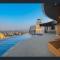 Lvl 23 Spire Infinity Pool Netflix Wifi Carpark by Stylish Stays