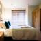 Superb City Center 1 or 2 BR Apts King Bed