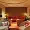 Westside Arc de Triomphe Hotel photo 14