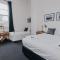 Holmesville Hotel