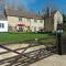 Thames Head Wharf - Historic Cotswold Cottage with Stunning Countryside Views
