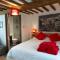 Thames Head Wharf - Historic Cotswold Cottage with Stunning Countryside Views