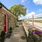Beudy Tyddyn - Llandyfrydog