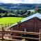 Hakuna Matata Safari Lodge - Sublime, off-grid digital detox with hot tub - Shelsley Walsh